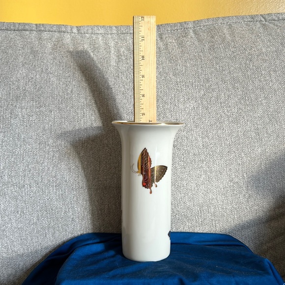 Vase with gold butterflies - Picture 1 of 5